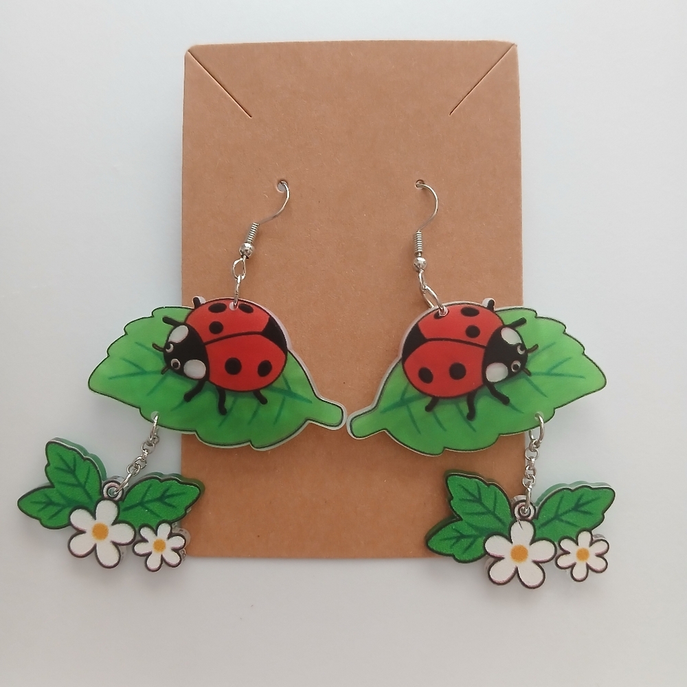 Fashion Jewelry Red Ladybug Leaf Dangle Earrings - Picture 3 of 4